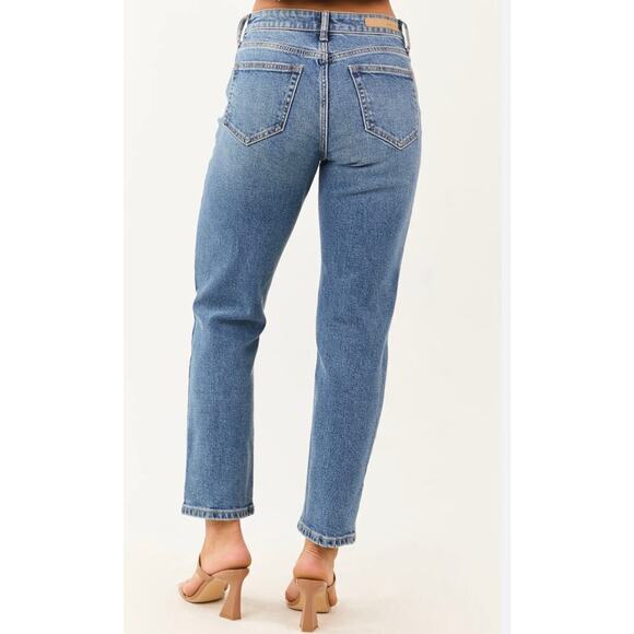 Cello Denim - Cello High Rise Straight Leg Cropped Mom Jean 28x27 Chic Casual Classic Modern